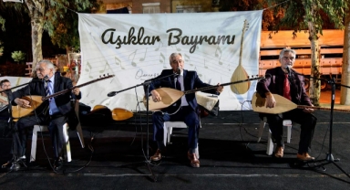 Bornova’da Aşıklar Bayramı coşkuyla kutlandı