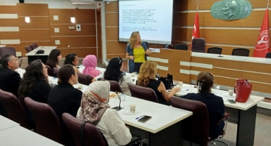 Bornova’da kadın muhtarlara İklim Adaleti Eğitimi: Mahalle yönetiminde kadın gücü