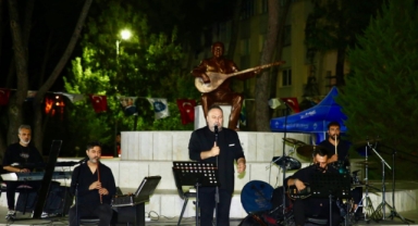 'Bozkırın Tezenesi' Karabağlar’da türküleriyle anıldı