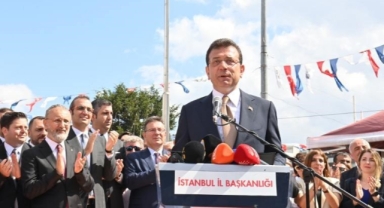 CHP 101'inci yaşını kutladı: Taksim Anıtı'na çelenk bırakıldı