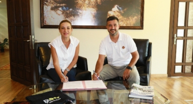 Efes Selçuk'ta çocukları tenis ile tanıştıracak protokol imzalandı