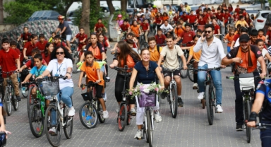  Efes Selçuklular Cumhuriyet için pedal çevirdi