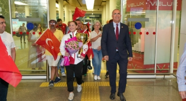 Gaziemirli Melisa dünya şampiyonu! 