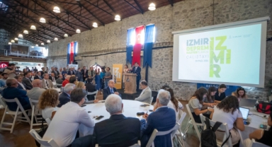 İzmir’de deprem riski ve alınacak önlemler konuşuldu