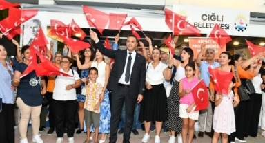 İzmir Enternasyonal Fuarı'nda Çiğli rüzgarı