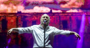 İzmir Enternasyonal Fuarı’nda müzik ve dans dolu gece