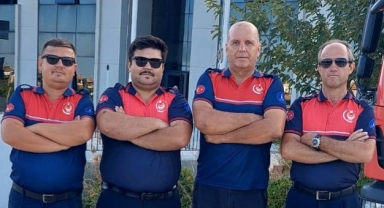 İzmir itfaiyesi kayalıklardan düşen kişiyi kurtardı