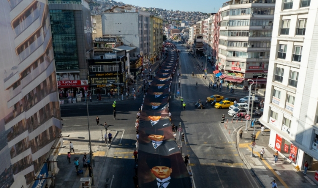 İzmirliler Zafer Yürüyüşü’nde buluştu