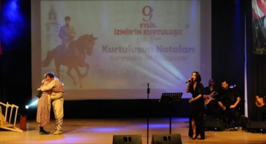 Kurtuluşun notaları Karşıyaka’da yankılandı