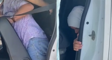 Muğla'da yapılan aramada 5 kaçak gizli bölmeden çıktı