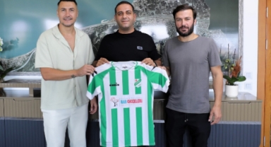 Narlıdere Belediyespor’un yeni transferlerinden Başkan Uzun’a ziyaret
