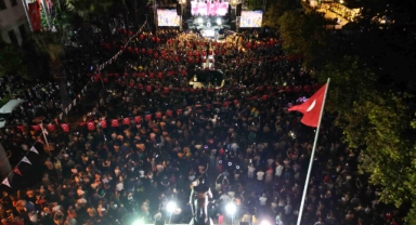 Urla’da kurtuluş coşkusu Haluk Levent’le taçlandı