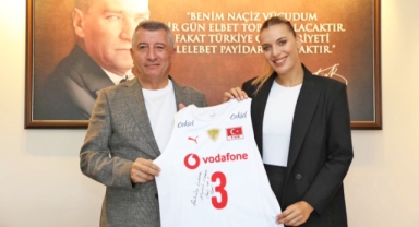 Voleybolun yıldızı Güzelbahçe'de antrenman yapacak