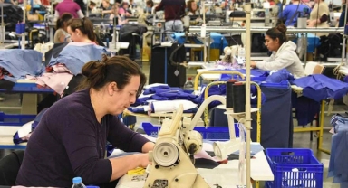 Yaş ayrımcılığı kadınlarda henüz 40'larda başlıyor