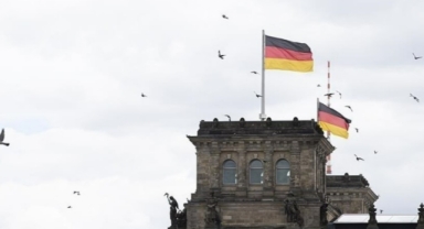 Almanya, iltica eden Türklerin de parasını kesiyor