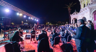 Atatürk Meydanı’nda Cumhuriyet ruhuna yakışır konser