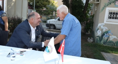 Başkan Çiçek vatandaşları dinledi