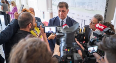 Başkan Tugay'dan Süt Kuzusu ve İZBAN açıklaması