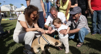 Başkan Ünsal ampute can dosta yuva oldu: Karşıyaka’da “Patifest” coşkusu