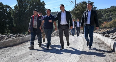 Bornova'nın kırsal mahallelerinde ulaşım kolaylaşıyor: Sarnıç ve Kurudere'de yol sorunları çözüldü