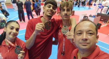 Büyükşehir’in sporcuları İzmir’e madalyalarla döndü