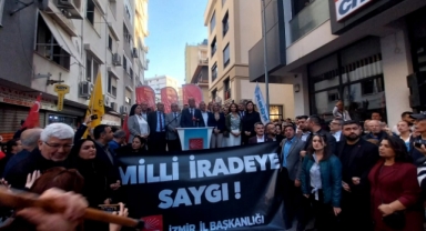 CHP İzmir, Ahmet Özer için tek ses oldu: “Halkın iradesini korumaya kararlıyız”