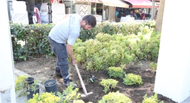 Çiğli Belediyesi’nden yeşillendirme atağı