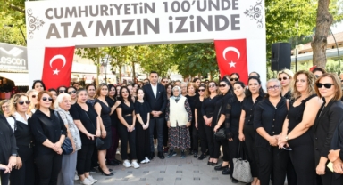 Çiğli'de Kadın El Emeği Kermesi: Kadınlar şiddete karşı siyah giydiler