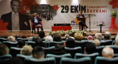 “Cumhuriyet’in Aydınlığı” mısralarla melodileri buluşturdu