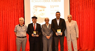 'Fakir Baykurt Roman Ödülü' Yazar Mehmet Saydur'a verildi