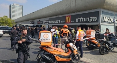 İsrail'de otobüs terminaline silahlı saldırı: Ölü ve yaralılar var