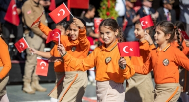 İzBB'den 15 günlük 29 Ekim kutlaması: İzmir’de “Cumhuriyet her yerde”