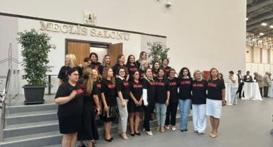 İzBB Meclisi kadın üyelerinden Aydemir’e tepki: “Devrim kadının izinde!”