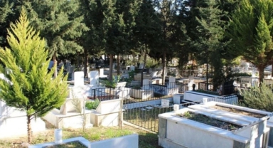 İzmir Büyükşehir Belediyesi mezarlıklara zarar verenlerden şikayetçi oldu