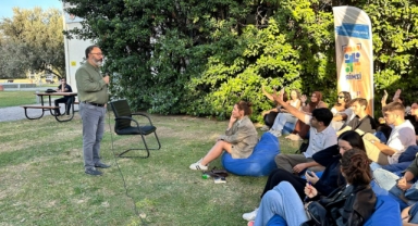 İzmir'de gençlerin “Deneyim Yolculuğu