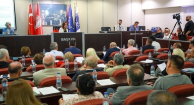 Karşıyaka Belediyesi’nin 2025 bütçesine onay