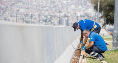 Kordon’da deniz taşkınlarını önlemek için yoğun tempo