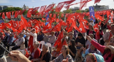 Menderes’te 7’den 70’e Cumhuriyet sevinci