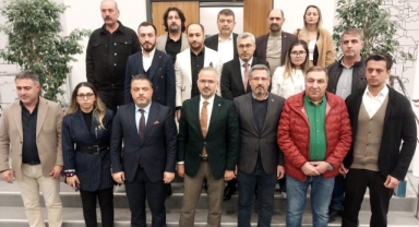 AK Parti’den meclis çıkışı basın açıklaması: Bu antidemokratik bir uygulamadır.