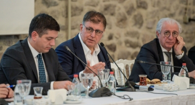 Başkan Tugay’dan İEKK toplantısında müjde: “İzmir’in kronik sorunu çözülüyor”