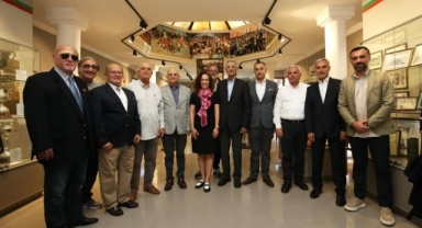 Başkan Ünsal’dan Kaf Sin Kaf’a anlamlı armağan