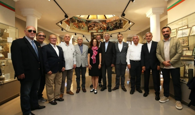 Başkan Ünsal’dan Kaf Sin Kaf’a anlamlı armağan