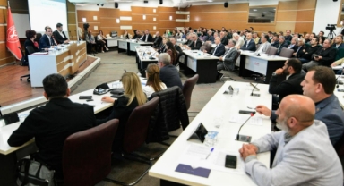 Bornova Belediye Meclisi’nde yoğun gündem: Pınarbaşı planları kabul edildi! 