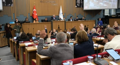 Büyükşehir Meclisi’nde yoğun gündem: Vergi borcuna taşınmaz teminatı!