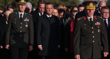 CHP Genel Başkanı Özgür Özel'den '10 Kasım' paylaşımı: Atatürk'ün devrimlerine ve eserlerine sahip çıkacağımızın sözünü verdik