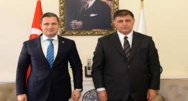 CHP’li Yücel’den Başkan Tugay’a ziyaret 