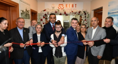 Çiğli Kent Lokantası kapılarını açtı