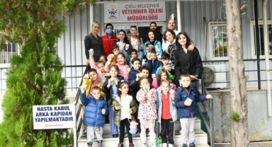 Çocuklar hayvanları seviyor, Çiğli’de sevgi büyüyor