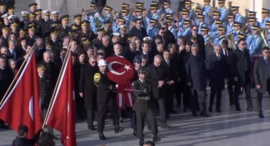 Devlet erkanı, Ulu Önderin huzurunda