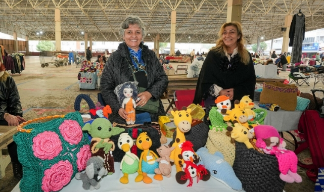 Gaziemir Belediyesi’nden kadınlara destek: El Emeği ve Satış Pazarı açıldı